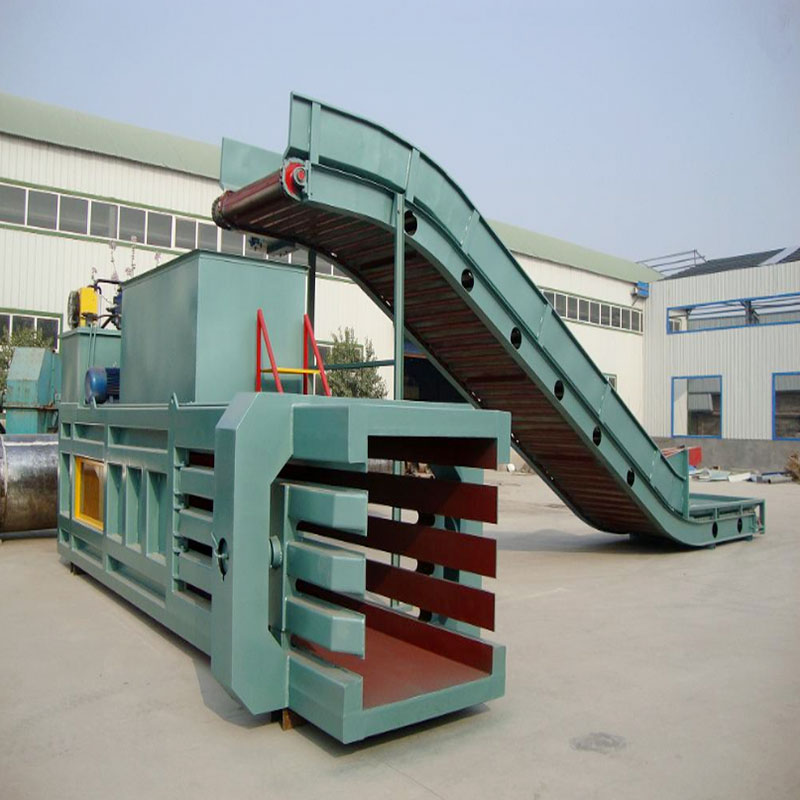 Auto tie balers for easy and efficient baling process.