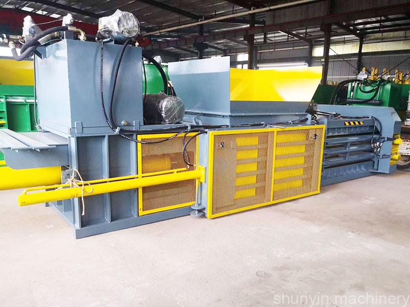 High-capacity industrial horizontal baler for large-scale waste recycling