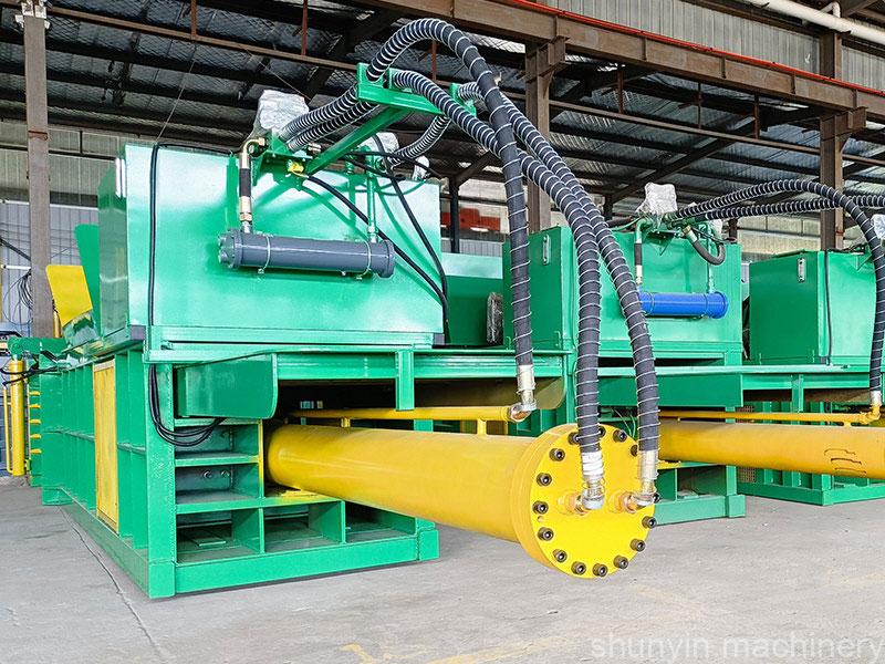 Hydraulic horizontal baler: Shunyin's hydraulic horizontal baler efficiently compresses waste.