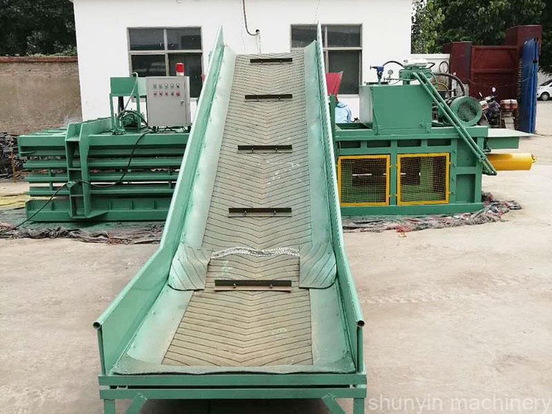 High-capacity horizontal recycling compactor machine by Shunyin.