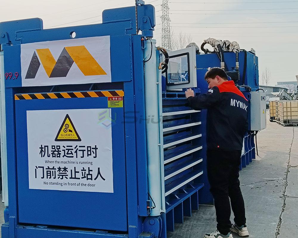 Fully automated horizontal baler for seamless waste management.