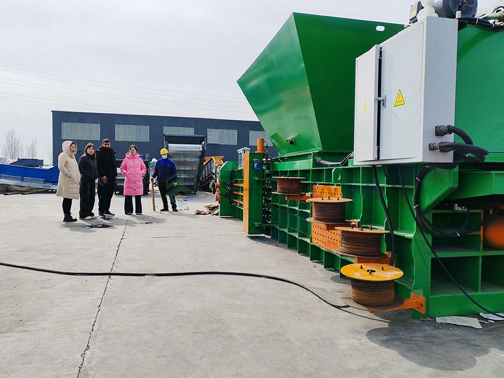 Horizontal baler designed specifically for large-scale commercial recycling.