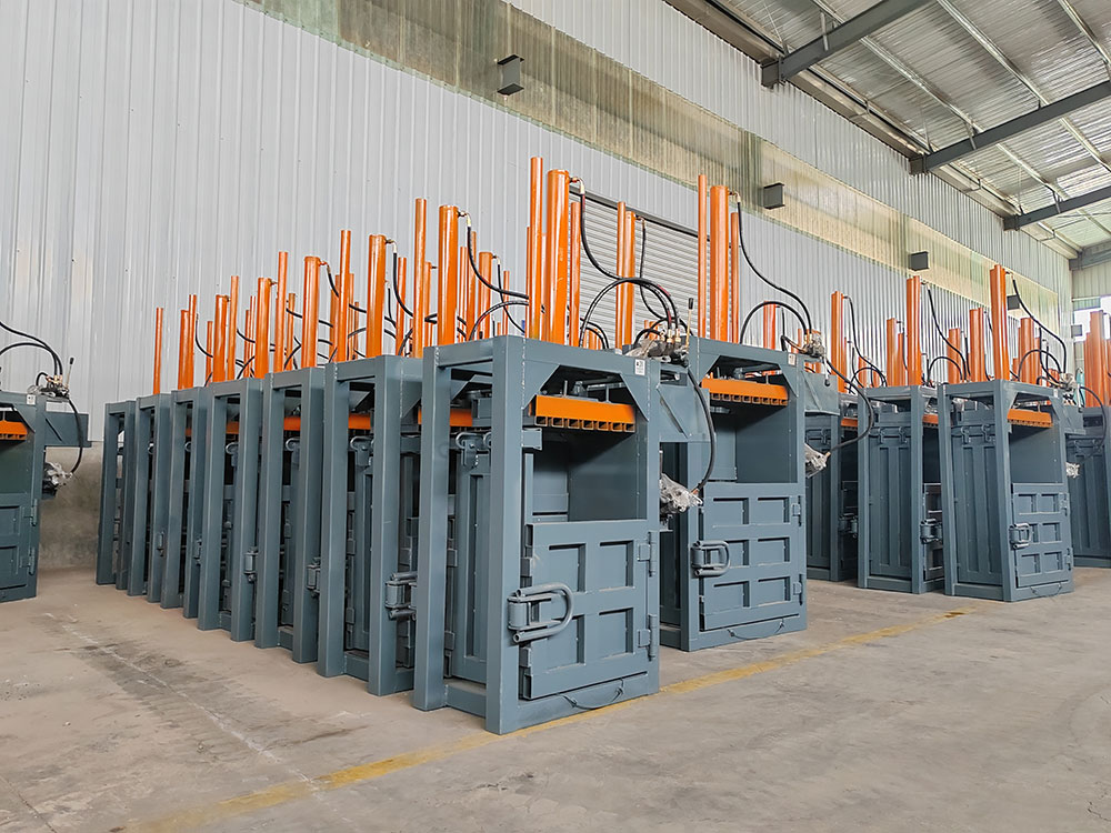 long-lasting vertical cardboard baler