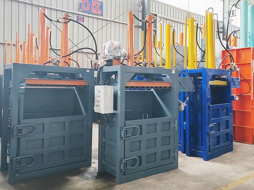 Extremely compact steel bales from high-pressure baler machine