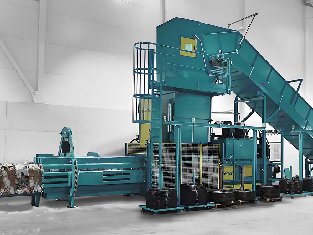 Horizontal baling machine for baling waste cardboard in England