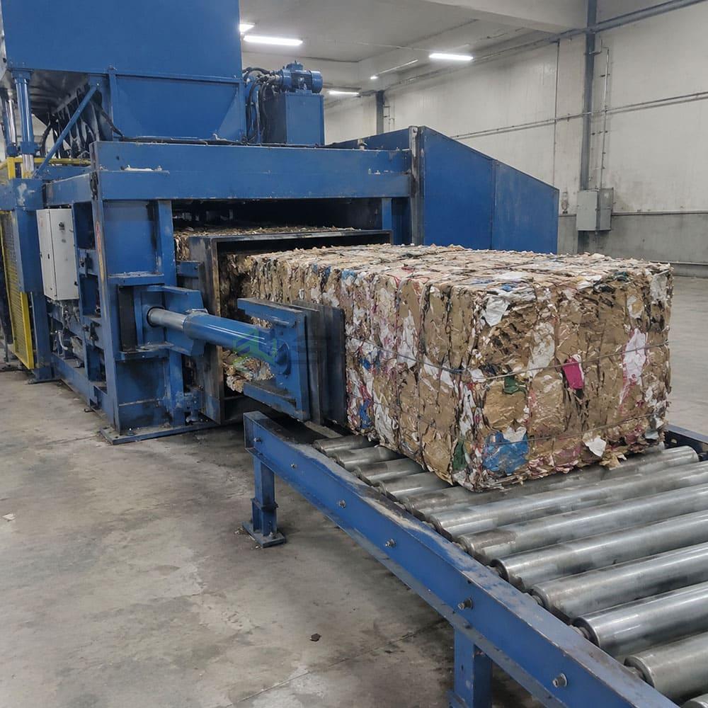 Discharge system for horizontal balers Bale discharge system