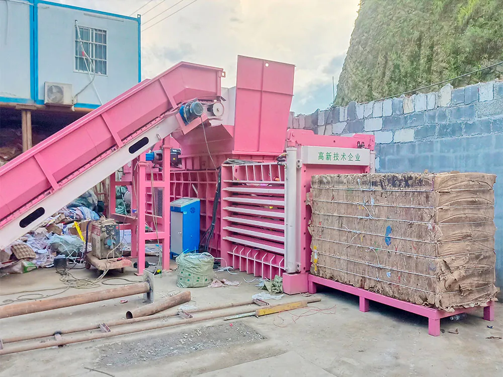 Horizontal baler for cardboard and paper waste recycling